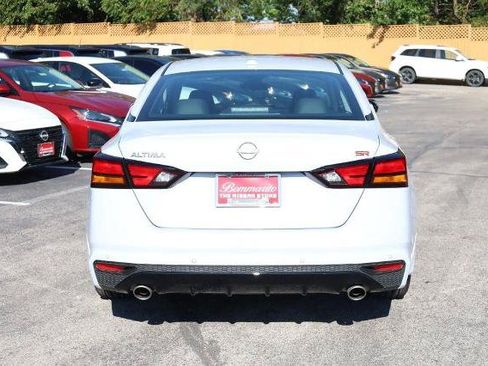 Certified 2025 Nissan Altima 2.5 SR w/ SR Premium Package FWD image 6