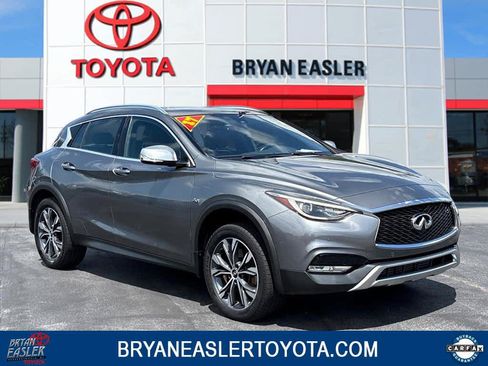 Used 2017 INFINITI QX30 Premium w/ Navigation Package AWD/4WD image 1