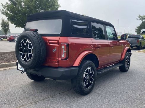 Used 2024 Ford Bronco Outer Banks AWD/4WD image 3