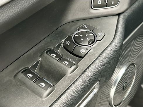 Used 2022 Ford Expedition Limited image 22