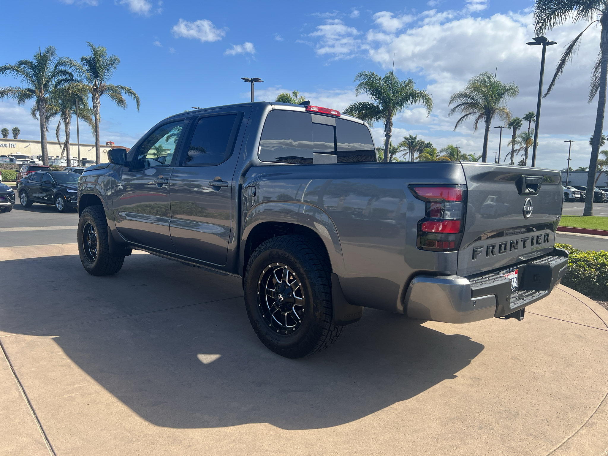 Used 2024 Nissan Frontier SV w/ SV Convenience Package RWD image 8