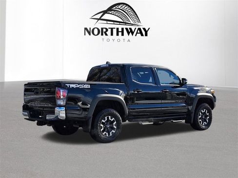 Certified 2023 Toyota Tacoma TRD Off-Road image 5