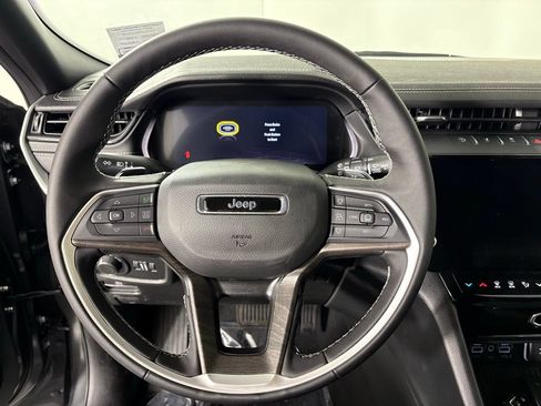 New 2026 Jeep Grand Cherokee Altitude RWD image 22