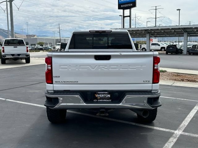 Used 2022 Chevrolet Silverado 3500 LTZ w/ LTZ Plus Package AWD/4WD image 4