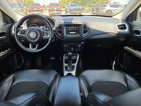 Used 2020 Jeep Compass Latitude w/ Popular Equipment Group FWD image 19