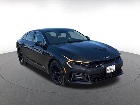 Used 2025 Kia K5 LXS image 3
