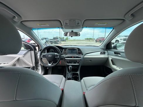 Used 2018 Hyundai Sonata SE FWD image 9