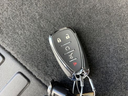 Used 2024 Chevrolet Equinox LT FWD image 28