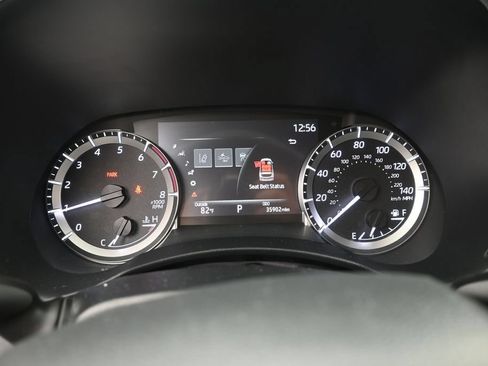 Used 2023 Toyota Highlander XLE AWD/4WD image 25