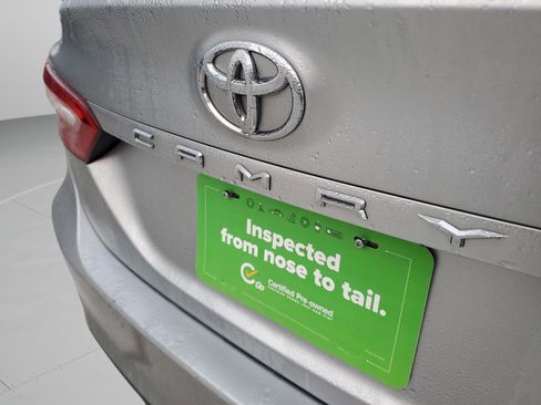 Used 2018 Toyota Camry XLE image 7