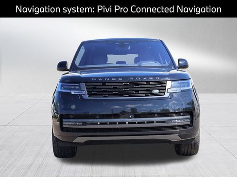 Used 2023 Land Rover Range Rover Long Wheelbase SE AWD/4WD image 3