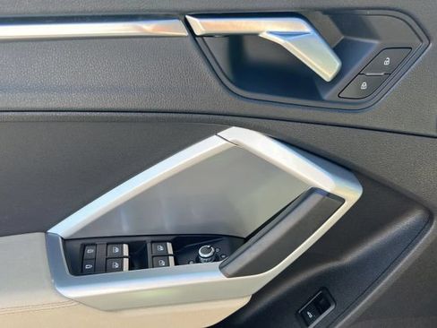 Used 2019 Audi Q3 2.0T Premium Plus w/ Premium Plus Package AWD/4WD image 14