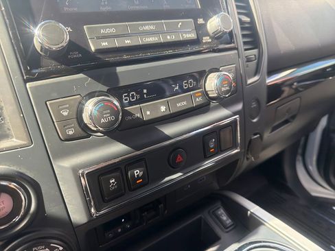 Used 2024 Nissan Titan SV w/ SV Convenience Package image 36