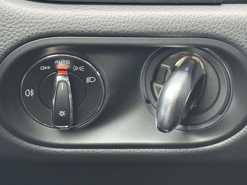 New 2026 Porsche Macan image 30