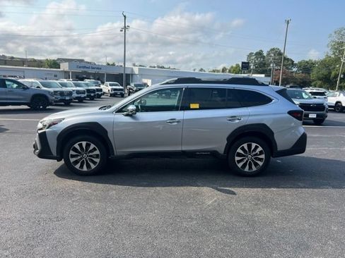Used 2024 Subaru Outback Touring AWD/4WD image 48
