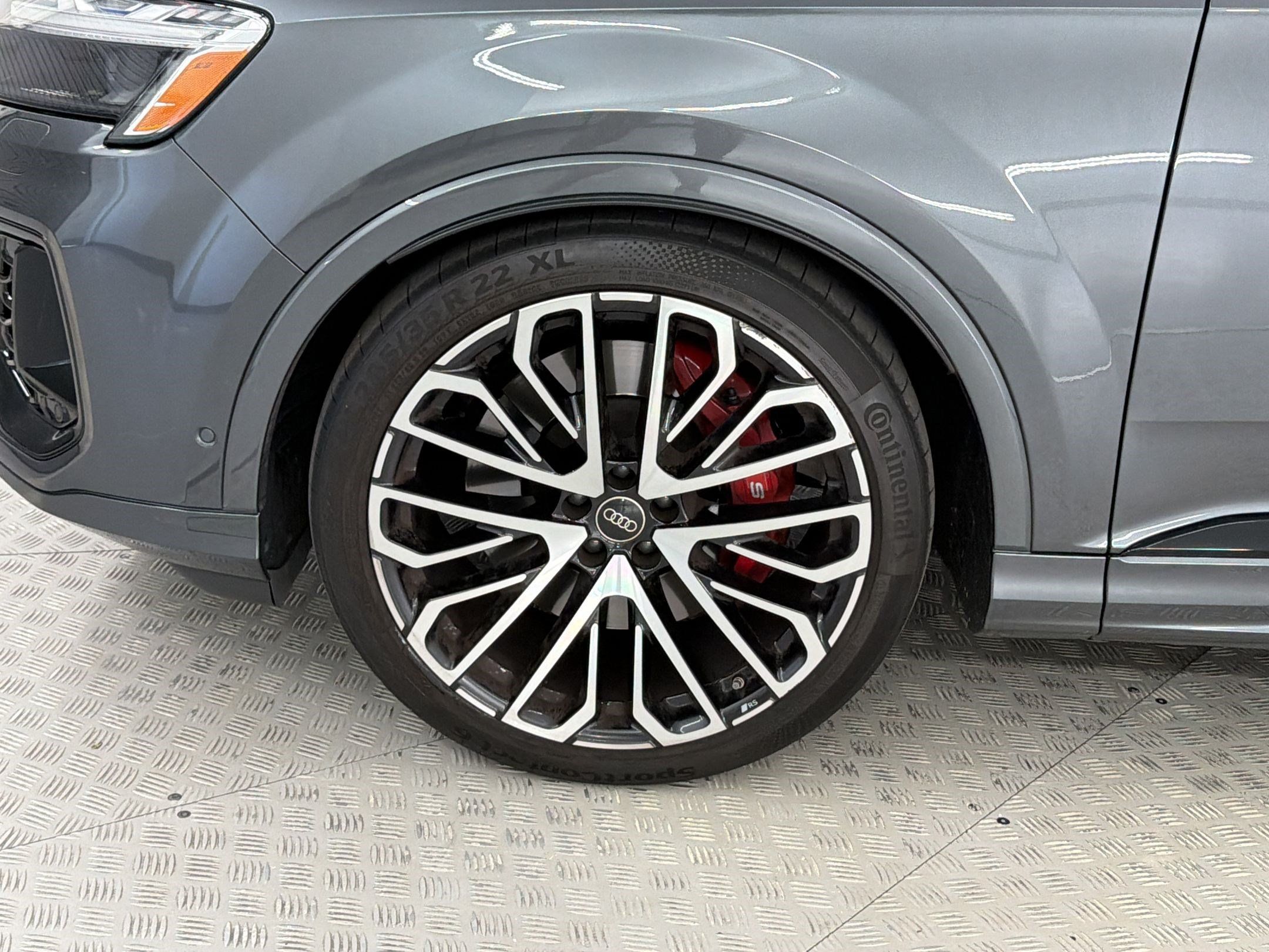 Used 2025 Audi SQ7 Prestige AWD/4WD image 13