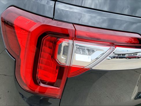 Used 2020 GMC Acadia SLT w/ Premium Package FWD image 29