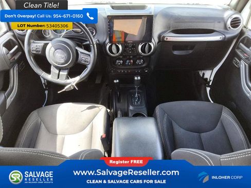 Used 2015 Jeep Wrangler Unlimited Rubicon w/ Connectivity Group AWD/4WD image 11