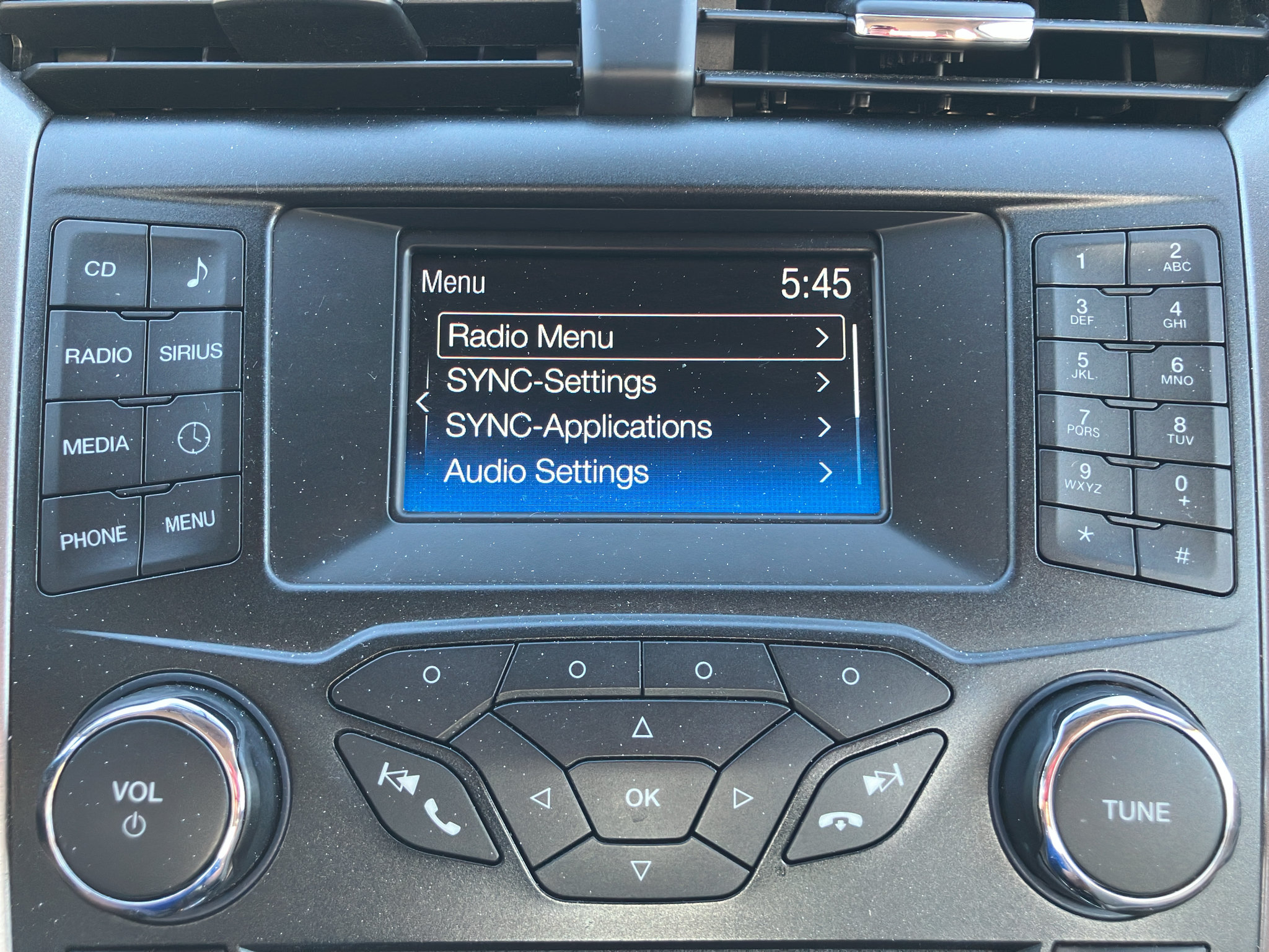 Used 2018 Ford Fusion SE FWD image 18