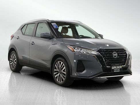 Used 2023 Nissan Kicks SV image 7
