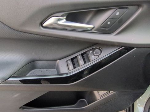 New 2026 Chevrolet Equinox LT w/ Convenience Package II image 24