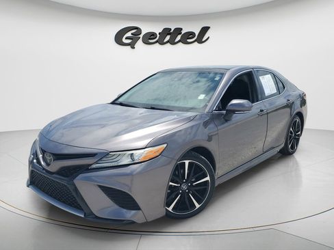 Used 2020 Toyota Camry XSE FWD image 1