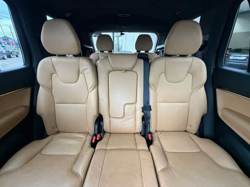 Used 2018 Volvo XC90 T6 Momentum w/ Convenience Package AWD/4WD image 47