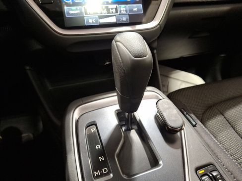 Used 2024 Subaru Crosstrek 2.0i Premium image 14