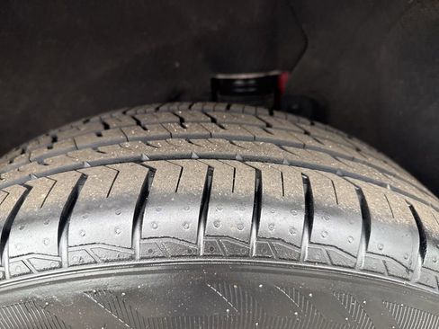 Used 2024 GMC Terrain SLE w/ Driver Convenience Package image 35