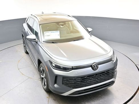 New 2026 Volkswagen Tiguan SE image 52