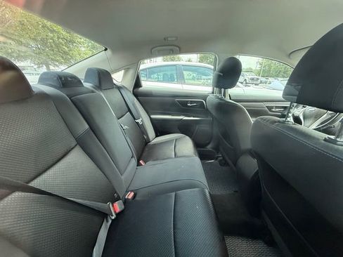Used 2016 Nissan Altima 2.5 SR w/ LED Appearance Package FWD image 9