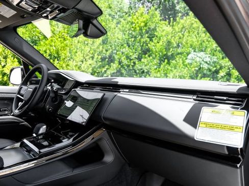 New 2026 Land Rover Range Rover Sport Dynamic SE AWD/4WD image 15