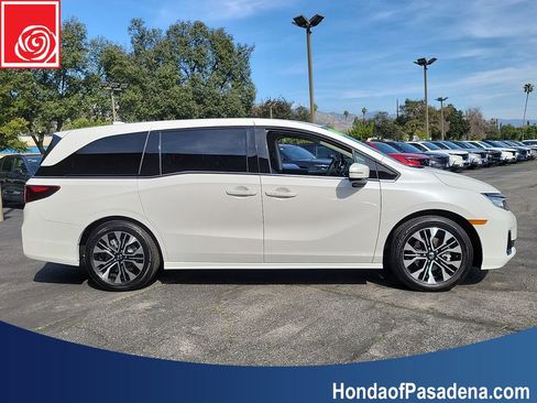 Certified 2026 Honda Odyssey Elite image 4