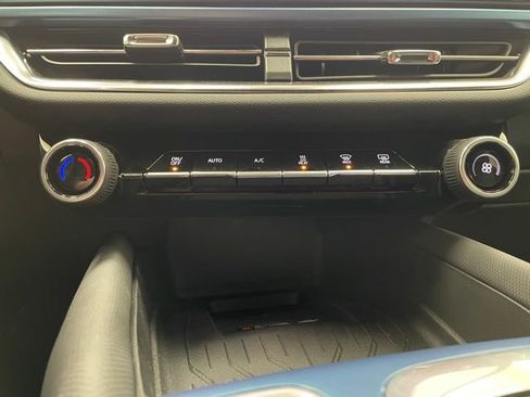 New 2026 Chevrolet Equinox EV LT AWD/4WD image 7