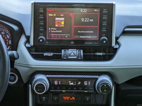 Used 2019 Toyota RAV4 XLE Premium image 24