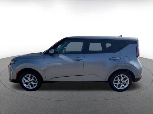 Used 2025 Kia Soul LX w/ LX Technology Package image 9