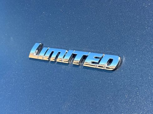 Used 2018 Toyota 4Runner Limited RWD image 30