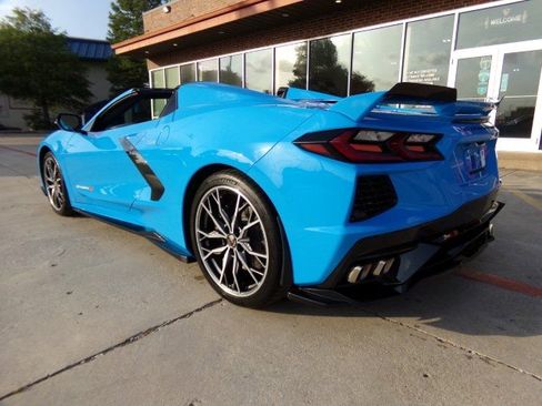 Used 2023 Chevrolet Corvette Stingray Premium Conv w/ Z51 Performance Package RWD image 7