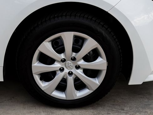 Used 2024 Toyota Corolla LE FWD image 10