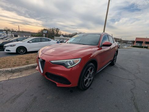 Used 2018 Alfa Romeo Stelvio Ti image 3