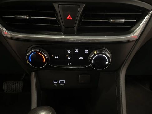 Used 2024 Buick Encore GX Preferred FWD image 30