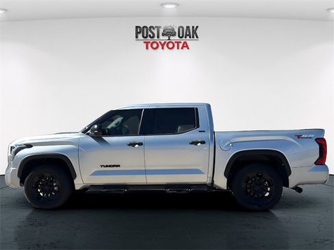 Used 2022 Toyota Tundra SR5 image 4