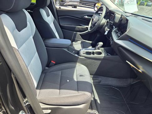 New 2026 Chevrolet Trax LS w/ LS Convenience Package FWD image 4