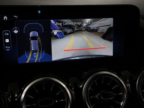 Used 2025 Mercedes-Benz GLA 250 4MATIC image 20