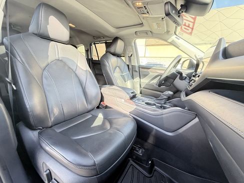 Used 2021 Toyota Highlander Limited image 34