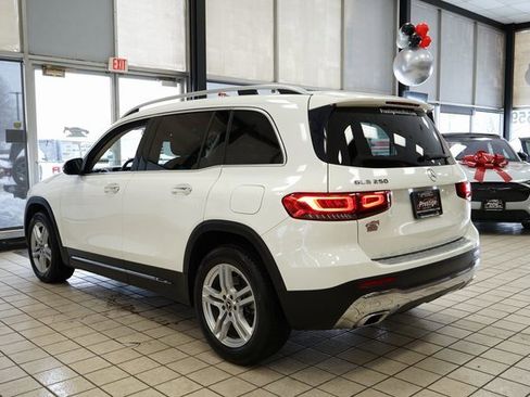 Used 2021 Mercedes-Benz GLB 250 GLB 250 image 4