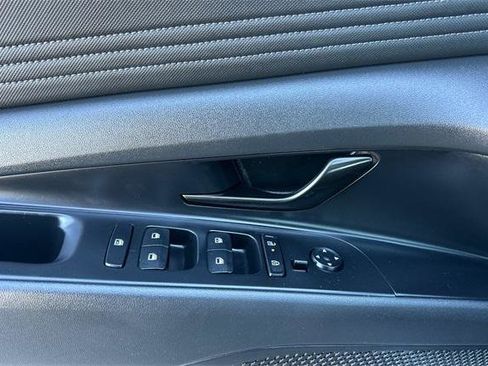 Certified 2025 Hyundai Elantra Sport image 11