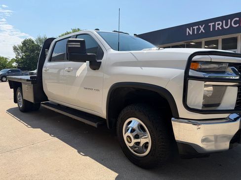 Used 2021 Chevrolet Silverado 3500 LT w/ Snow Plow Prep Package AWD/4WD image 16