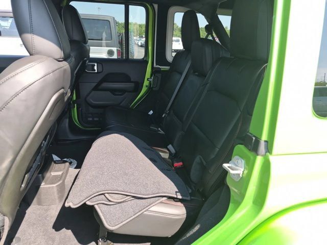 Used 2026 Jeep Wrangler Unlimited Rubicon AWD/4WD image 17