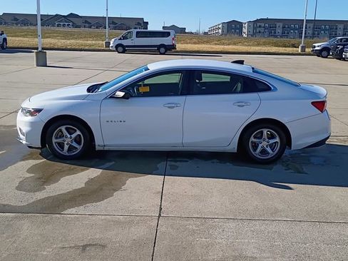 Used 2016 Chevrolet Malibu LS image 8